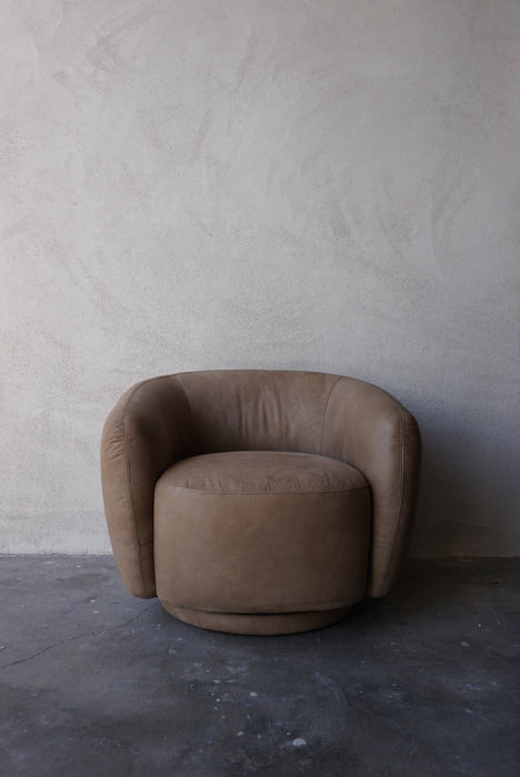 Lucca Swivel Chair