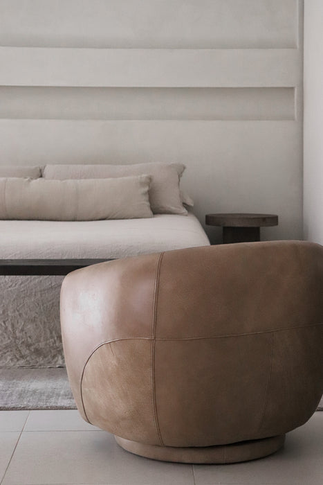 Lucca Swivel Chair
