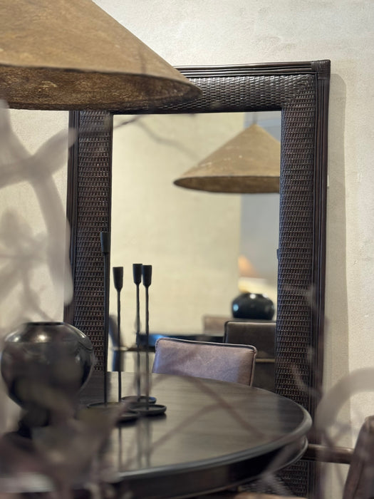 Amara Mirror