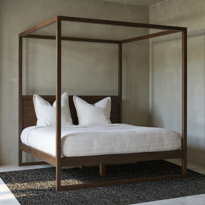 Strand Four Poster Beds